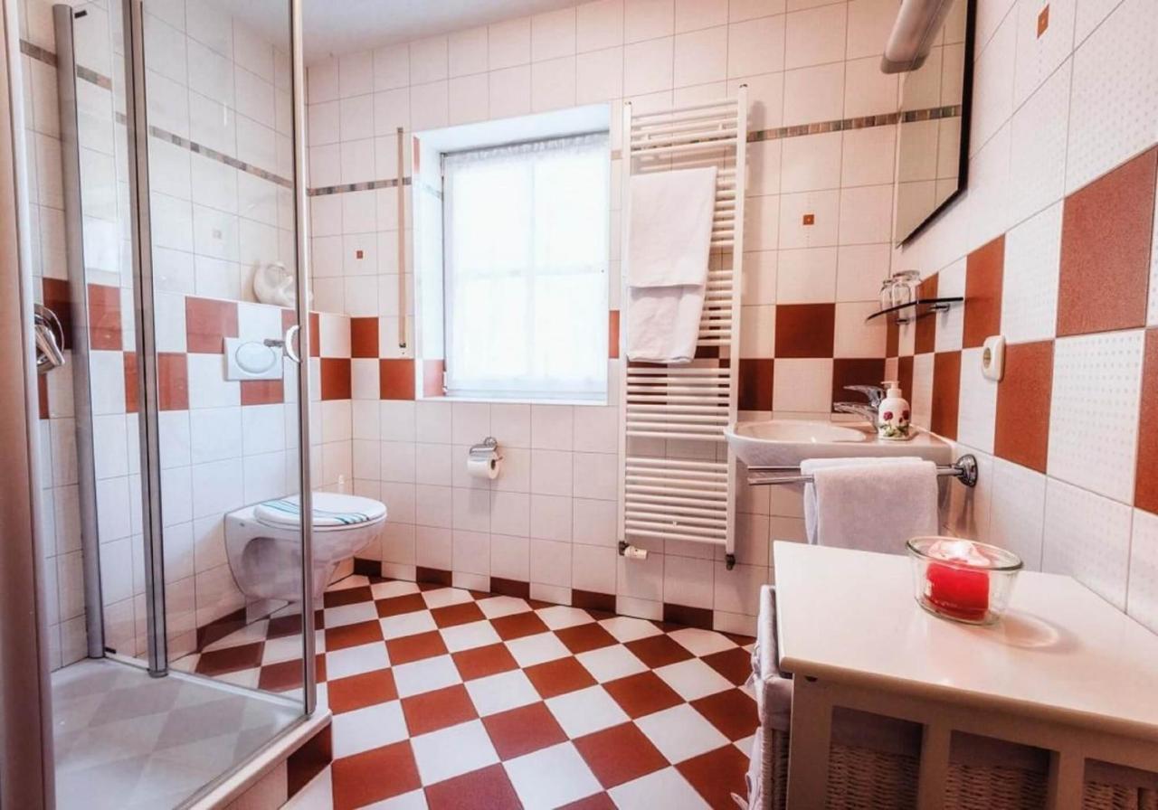 Pension Sankt Urban Sommerach Exteriér fotografie